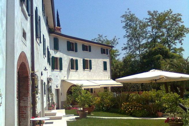 Ferienhaus Gardasee mit Hund 4 Personen Caprino Veronese